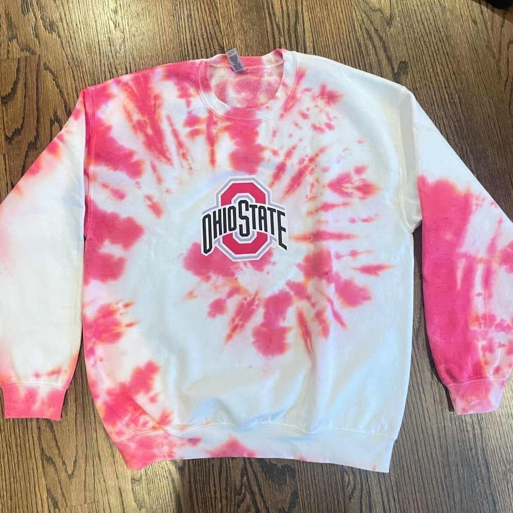 Ohio State tie-dye sweatshirt. Size L.